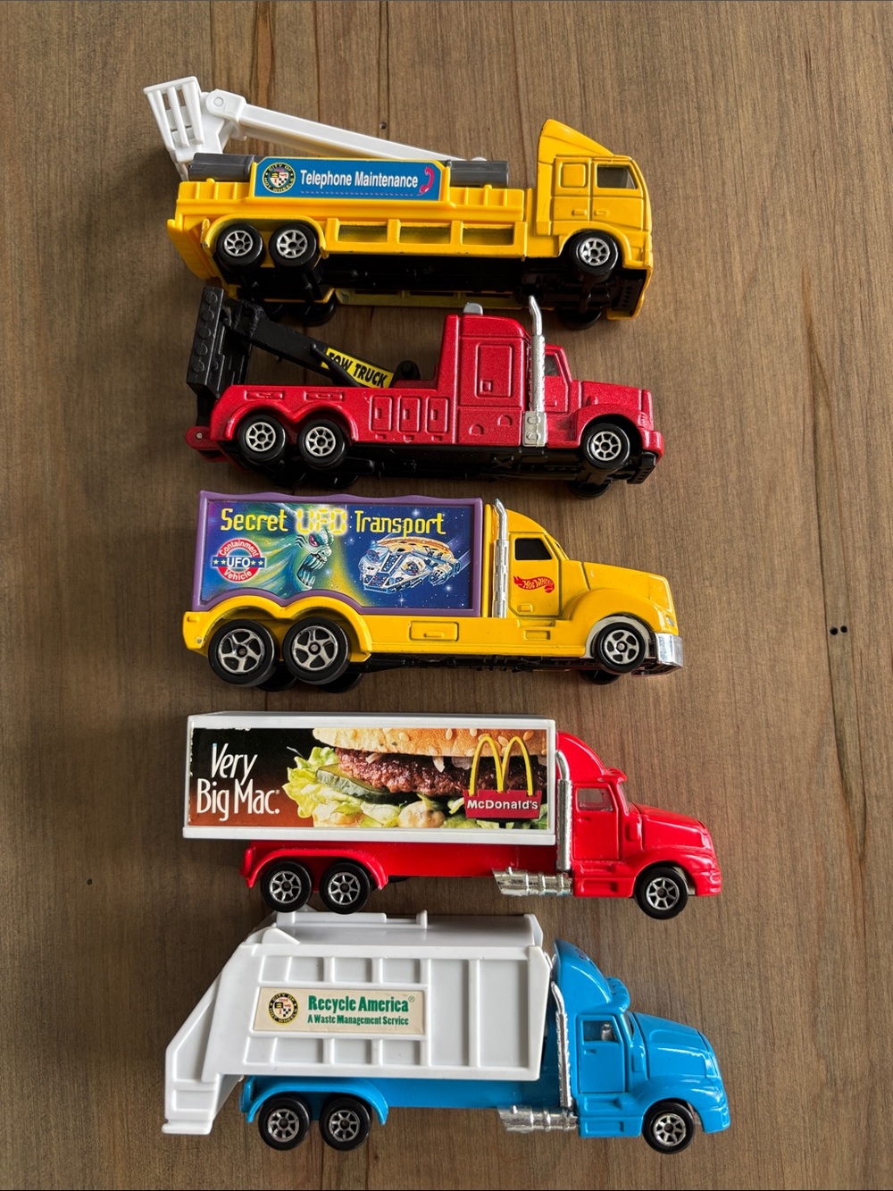 5 Hot Wheels Trucks